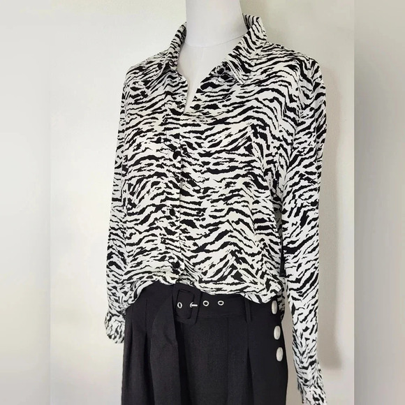NWT || LIVERPOOL Los Angeles || animal print blouse - Picture 2 of 6